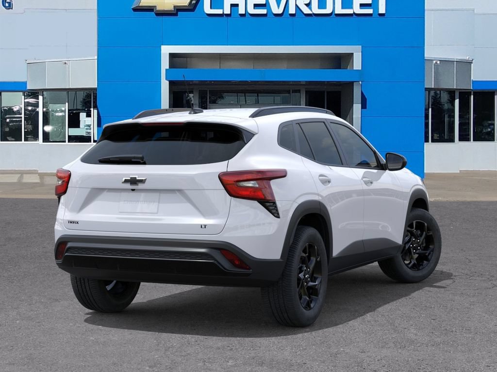 New 2026 Chevrolet Trax LT w/ Midnight Edition FWD image 4