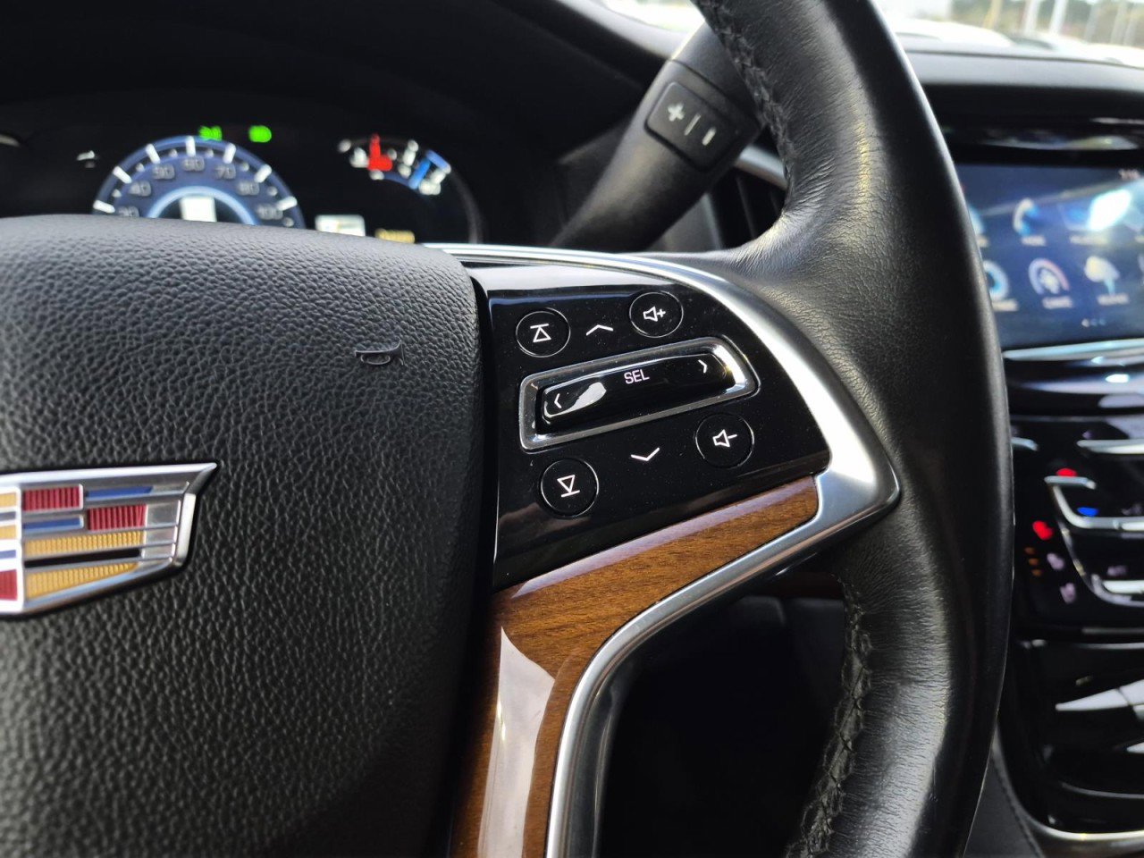 Certified 2020 Cadillac Escalade Premium Luxury image 26