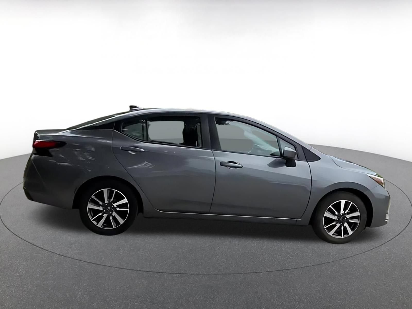 Used 2025 Nissan Versa SV FWD image 9