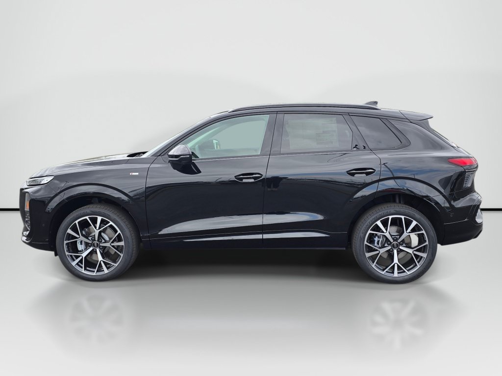 New 2026 Audi Q3 quattro 2.0T AWD/4WD image 2