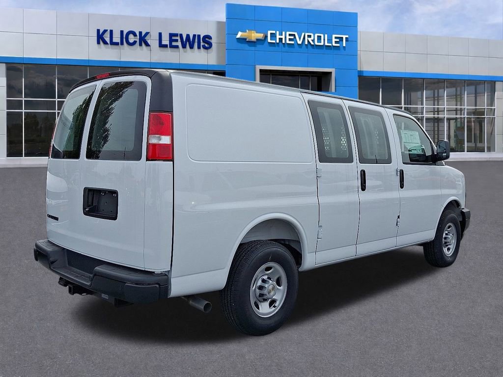 New 2025 Chevrolet Express 3500 w/ Driver Convenience Package image 5