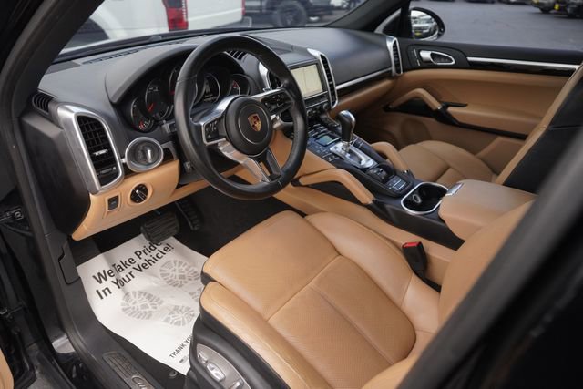 Used 2016 Porsche Cayenne image 8