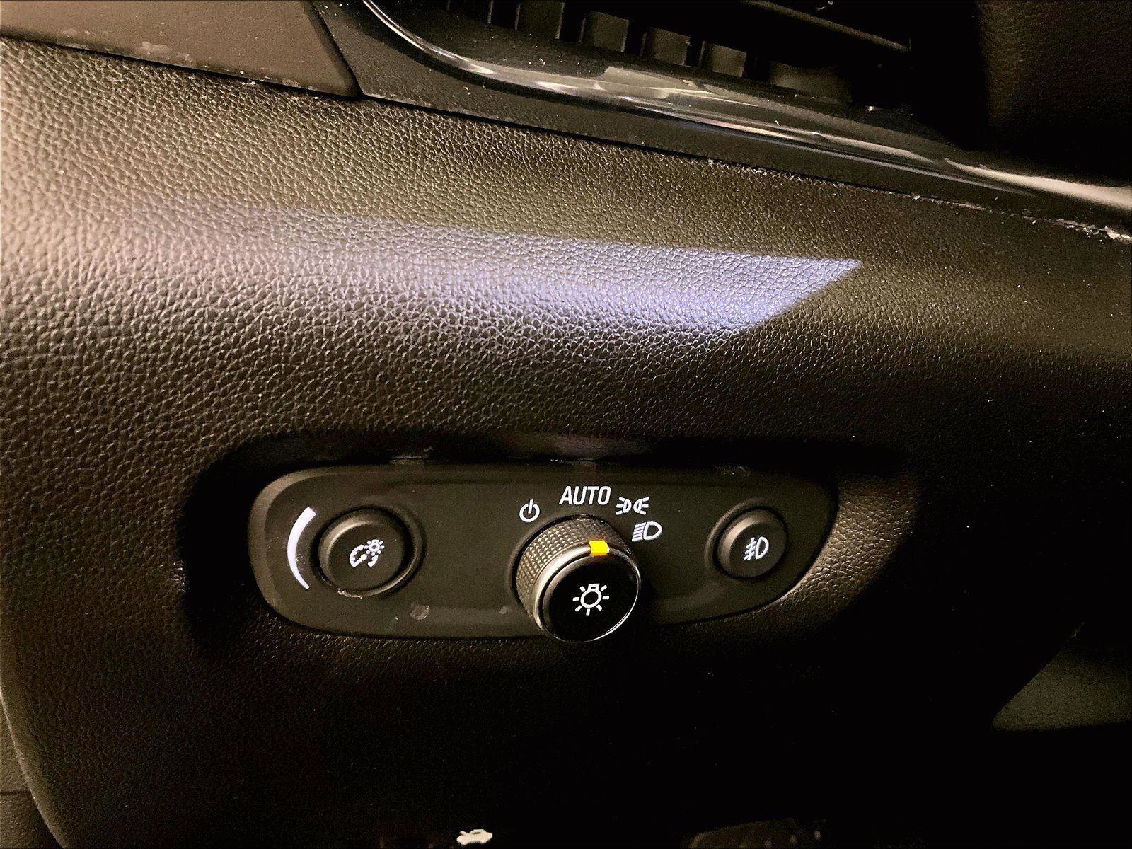 Used 2018 Chevrolet Traverse LT AWD/4WD image 31