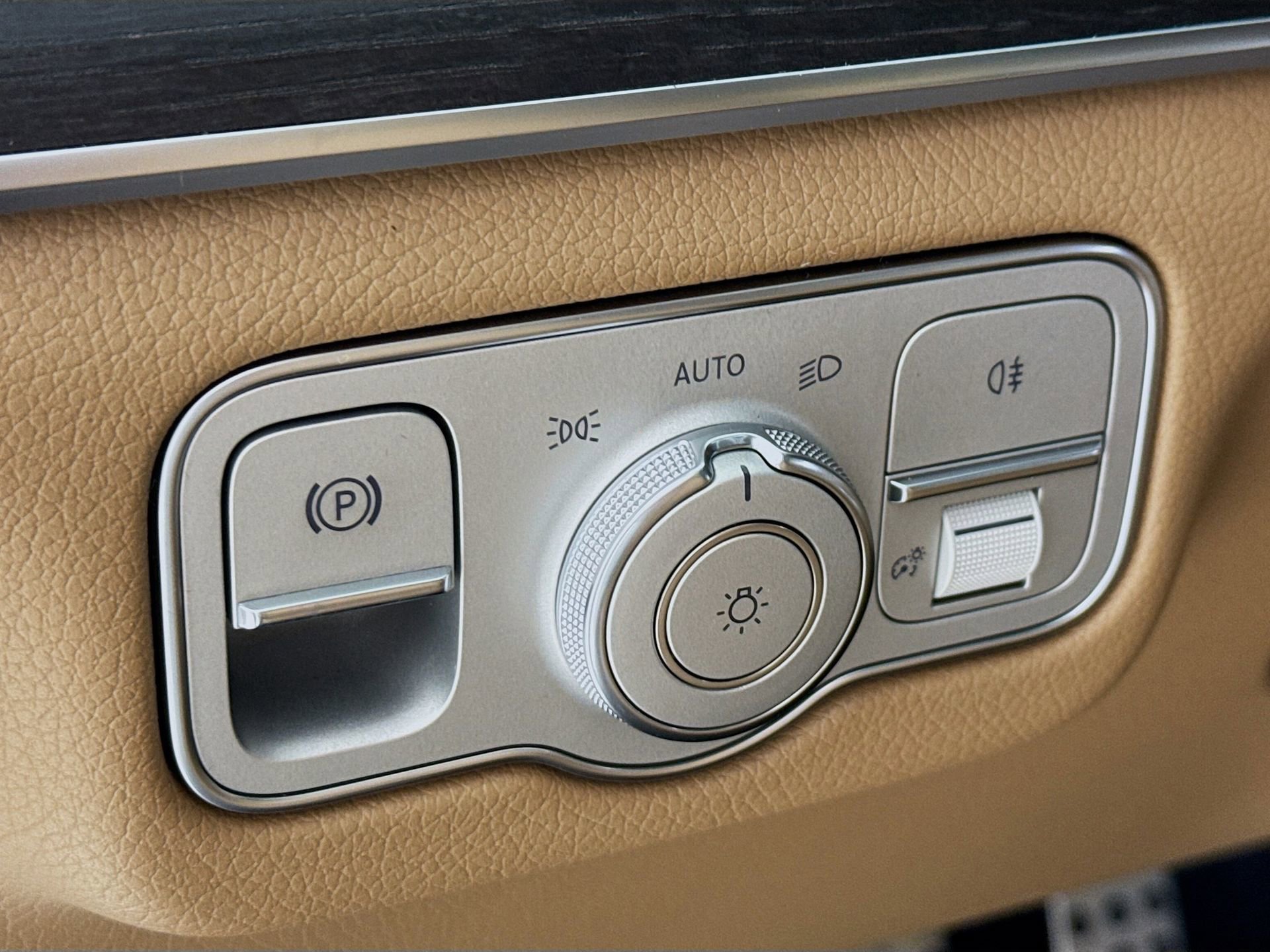 New 2026 Mercedes-Benz GLS 450 4MATIC image 11