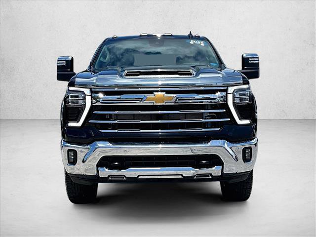 Used 2025 Chevrolet Silverado 3500 LTZ w/ LTZ Plus Package AWD/4WD video 3