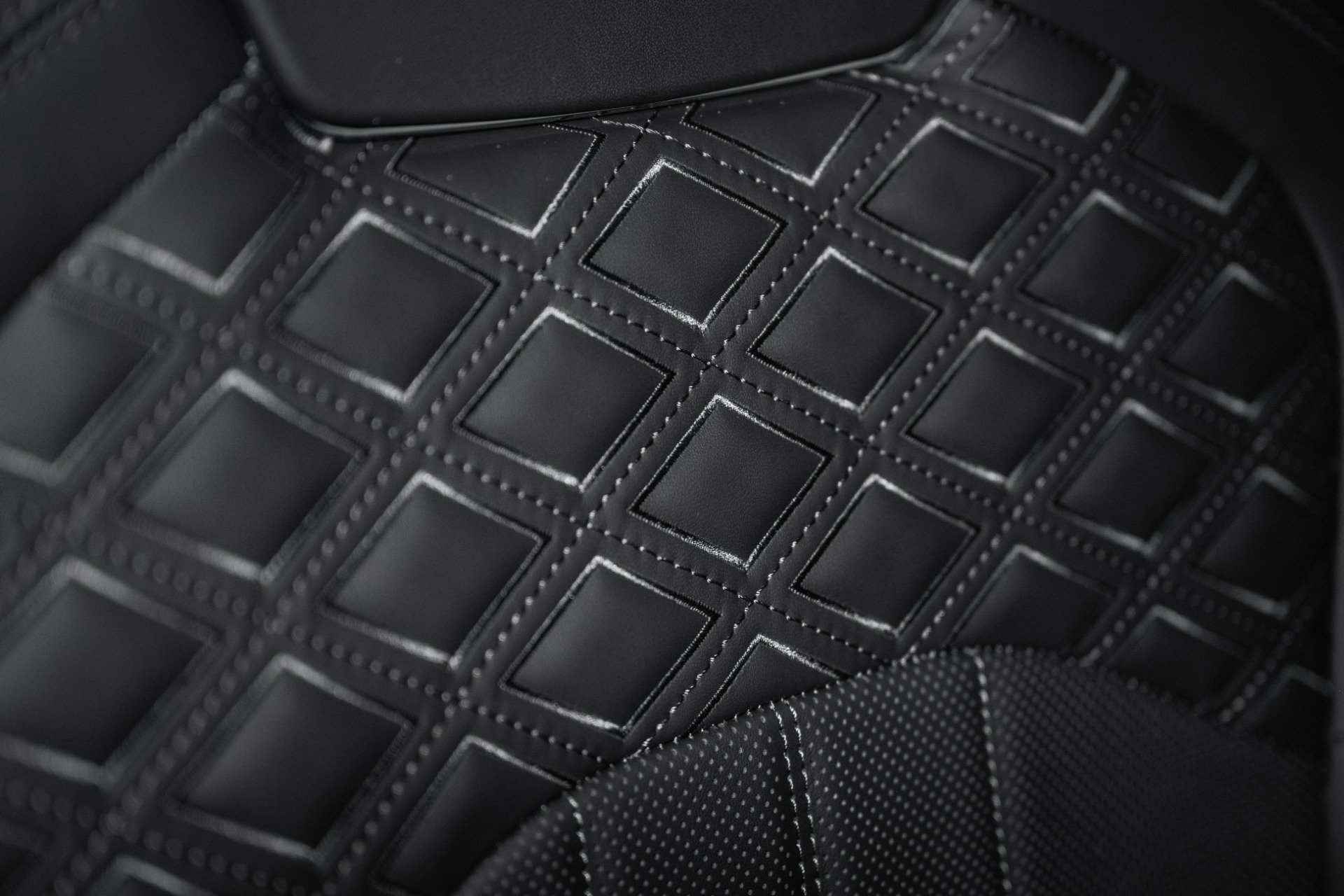 Used 2024 Bentley Flying Spur W12 image 52