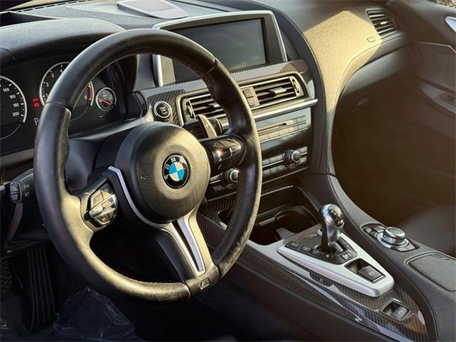 Used 2012 BMW M6 Convertible image 17