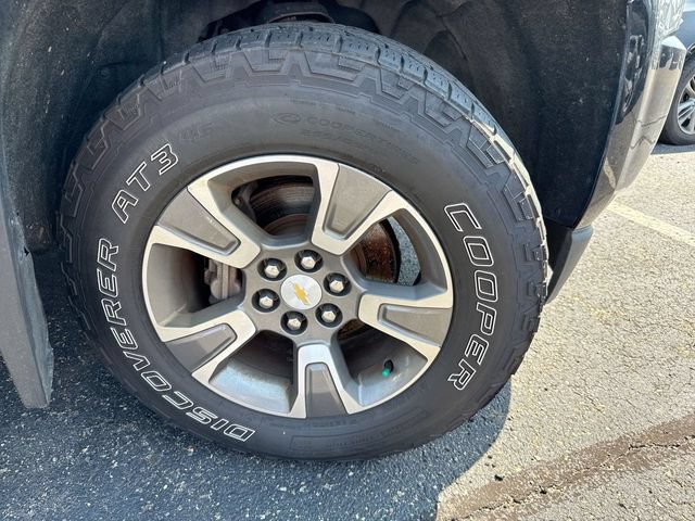 Used 2017 Chevrolet Colorado Z71 AWD/4WD image 6