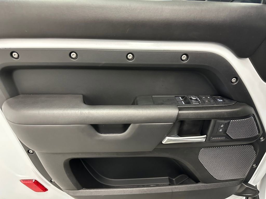 Used 2022 Land Rover Defender 90 Carpathian Edition AWD/4WD image 17
