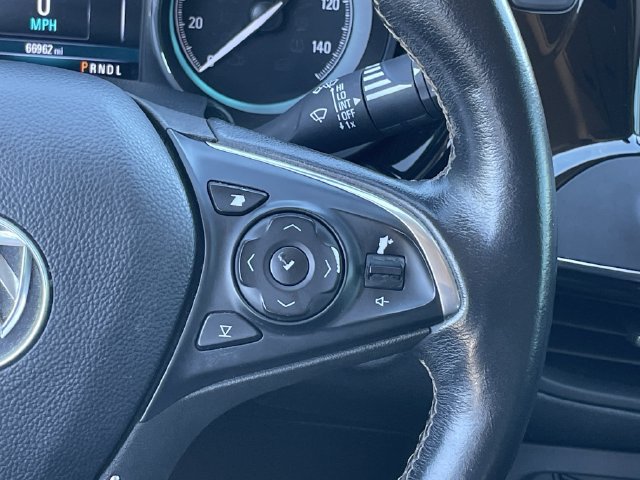 Used 2018 Buick Envision Essence FWD image 13