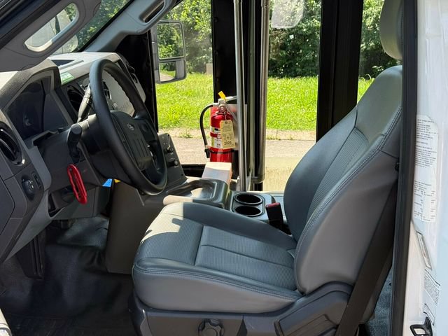 Used 2014 Ford F450 XL w/ Power Equipment Group AWD/4WD image 16