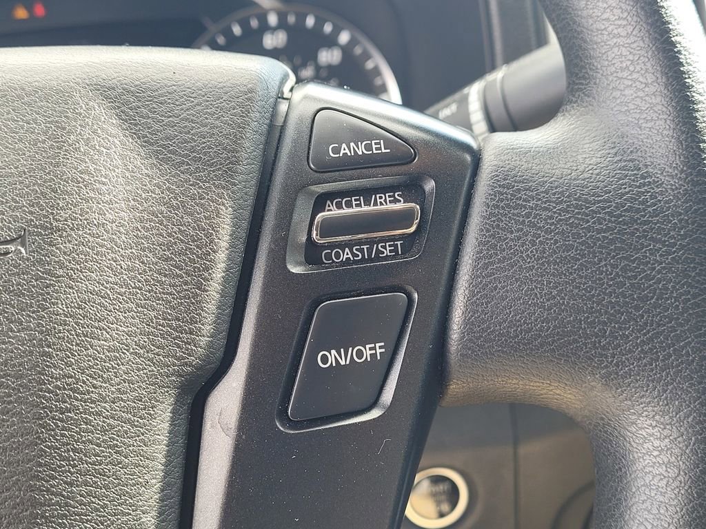Used 2023 Nissan Frontier SV image 15