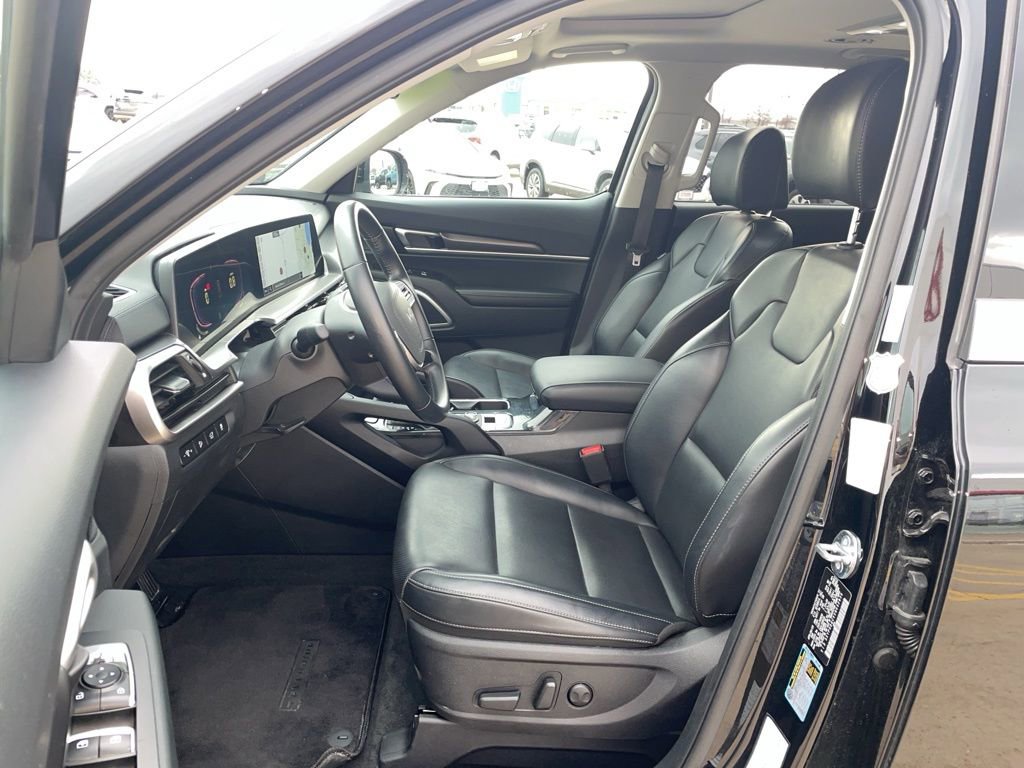 Used 2025 Kia Telluride S AWD/4WD image 8