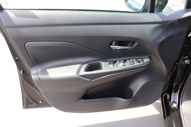 Used 2025 Nissan Versa SV FWD image 9