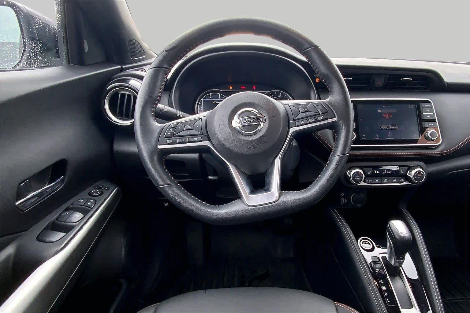 Used 2020 Nissan Kicks SR w/ SR Premium Package FWD image 6