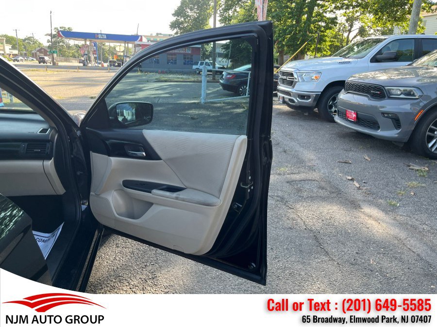 Used 2017 Honda Accord LX image 36