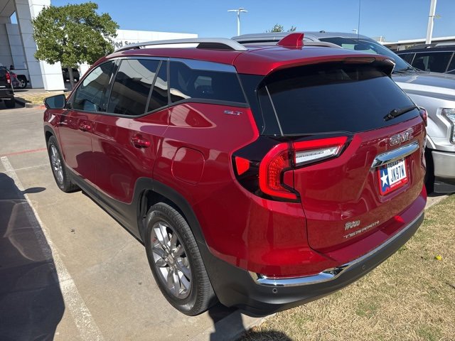 Used 2022 GMC Terrain SLT image 4