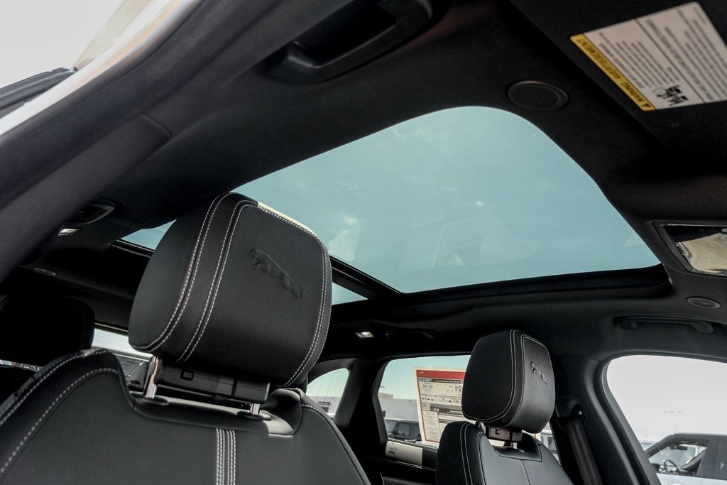 Used 2025 Jaguar F-PACE R-Dynamic S image 22