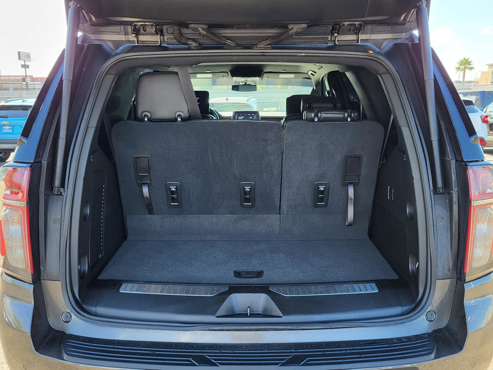 Used 2021 Chevrolet Tahoe Z71 w/ Rear Media and Nav Package image 12