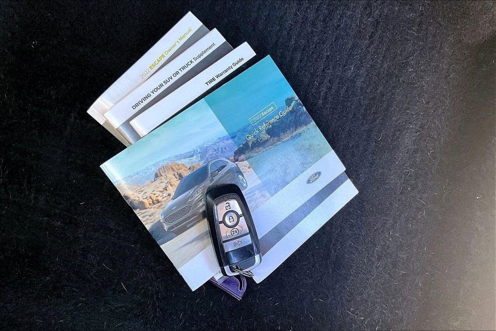 Certified 2022 Ford Escape SE w/ Cold Weather Package image 10