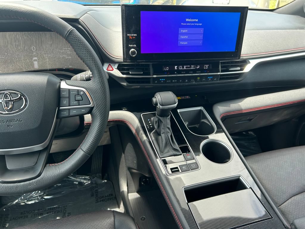 Certified 2025 Toyota Sienna XSE w/ XSE Premium Package AWD/4WD image 20