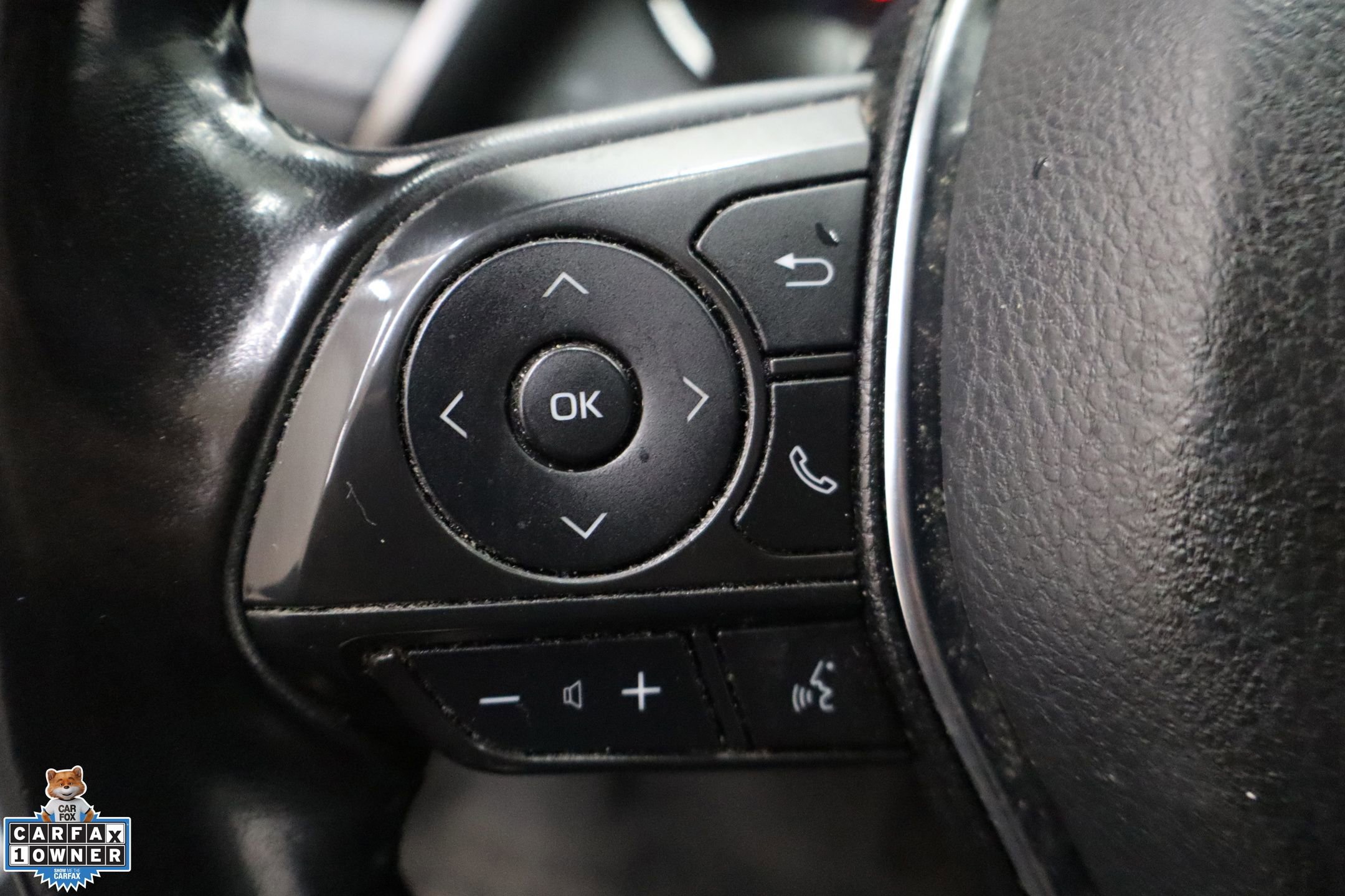Used 2020 Toyota Camry SE FWD image 15