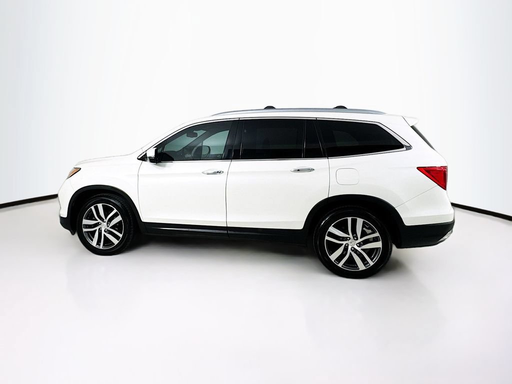 Used 2016 Honda Pilot Touring image 4
