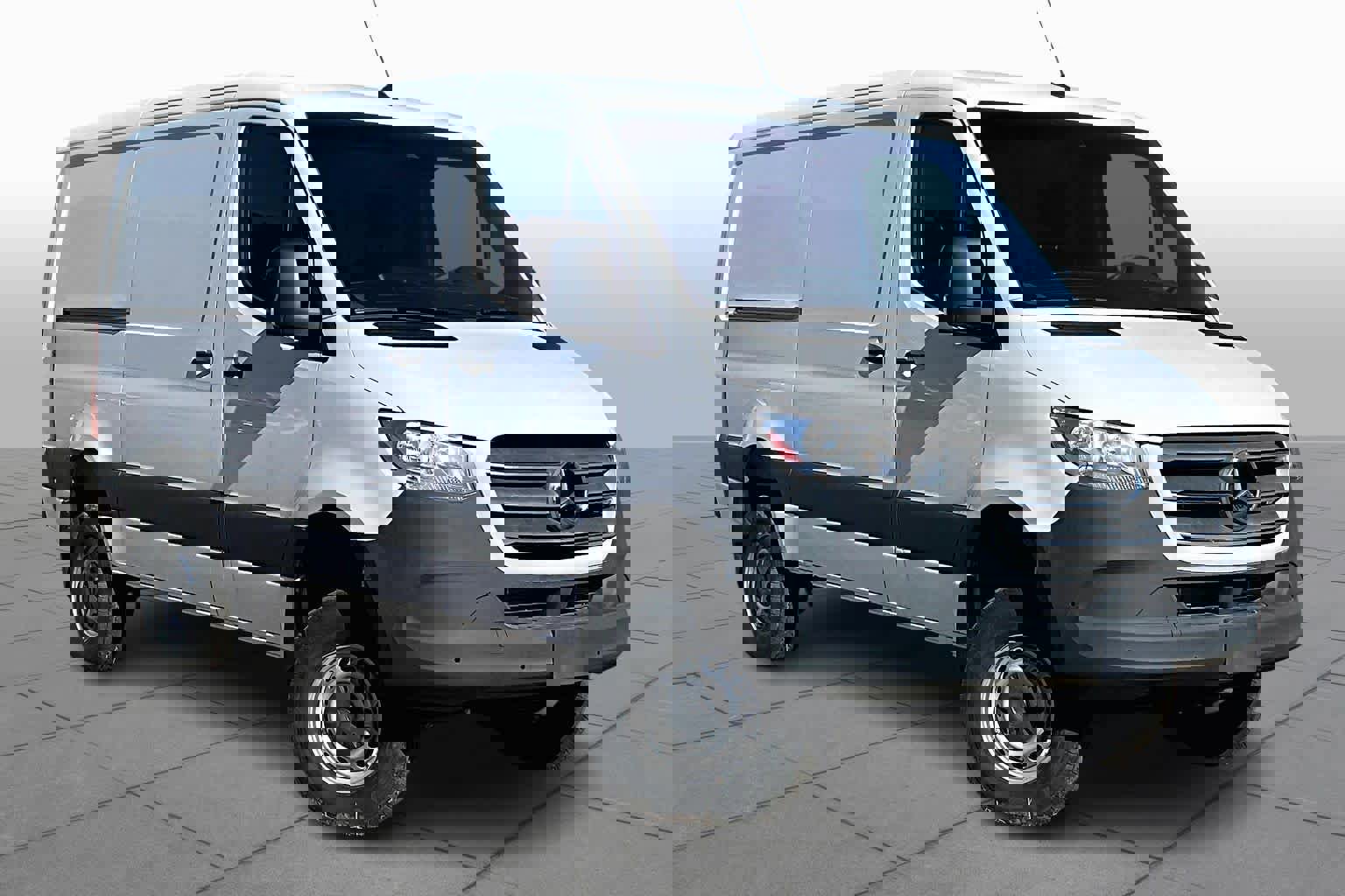 Used 2024 Mercedes-Benz Sprinter 2500 image 3