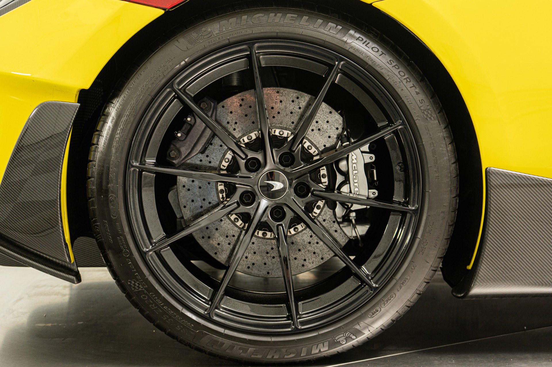 Used 2019 McLaren 600LT RWD image 31