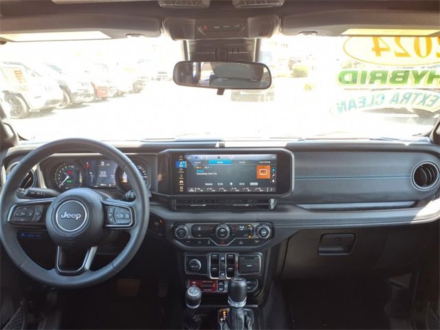Used 2024 Jeep Wrangler Unlimited Rubicon 4xe image 14