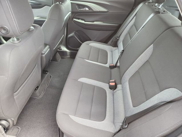 Used 2025 Chevrolet TrailBlazer LS FWD image 24