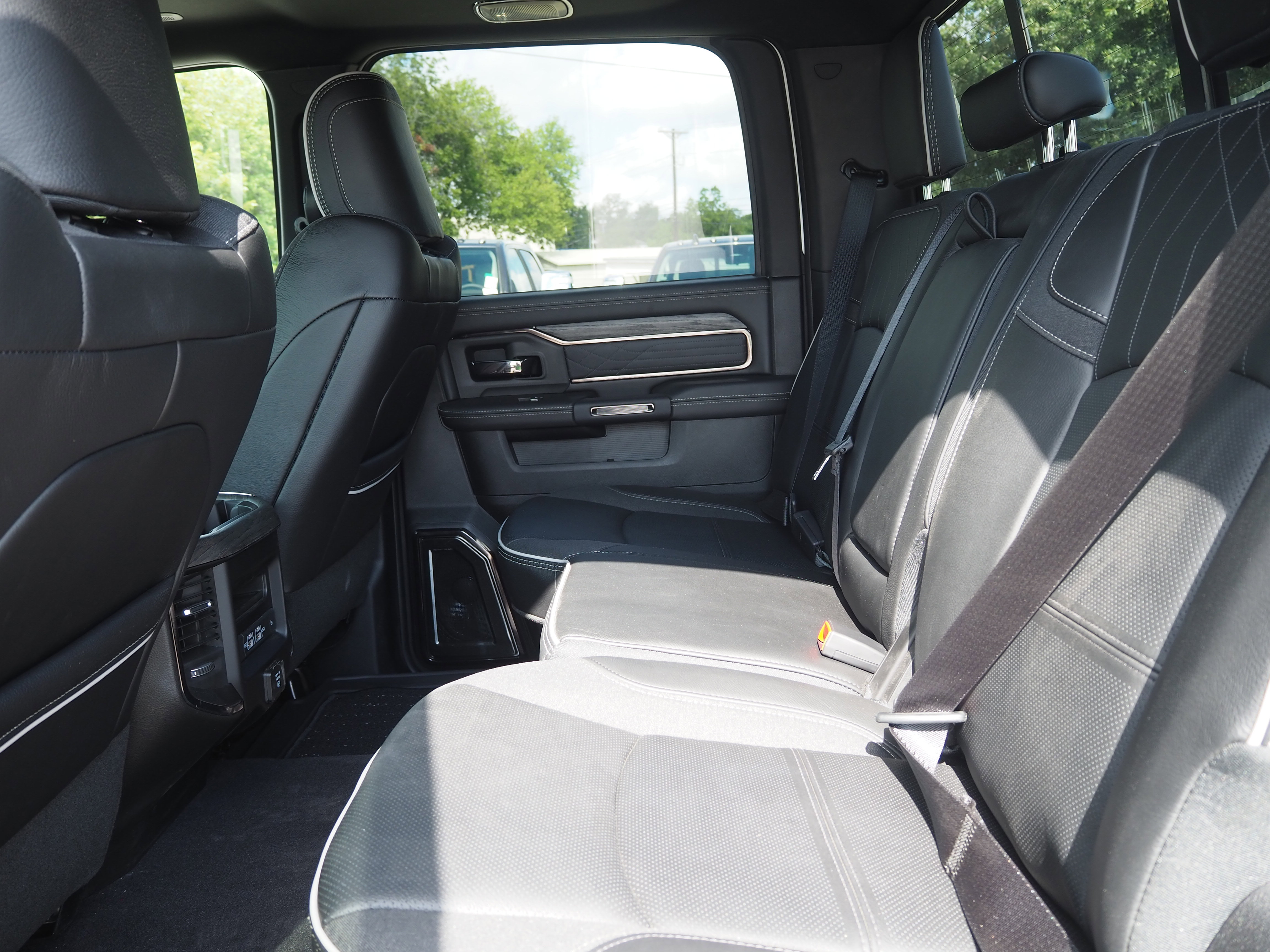 New 2025 RAM 3500 Limited image 14