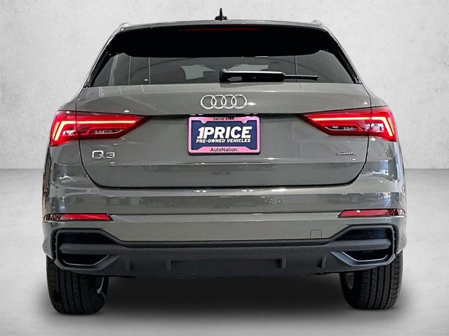 Used 2024 Audi Q3 2.0T Premium w/ Convenience Package AWD/4WD video 4