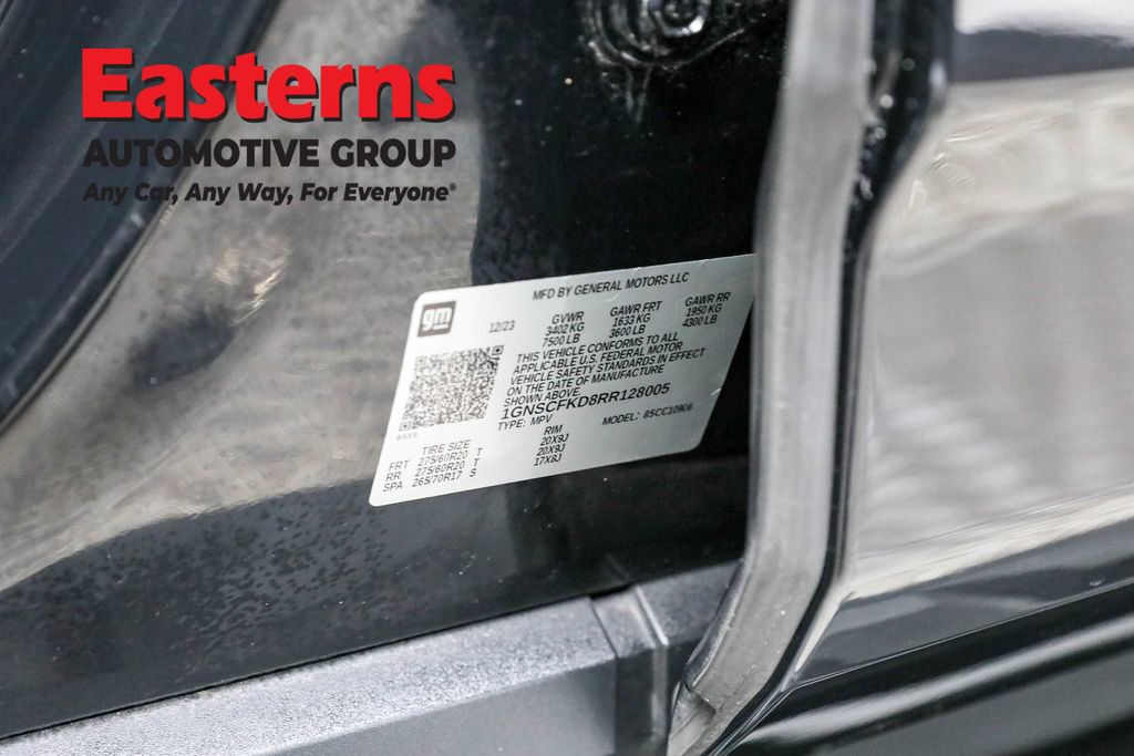 Used 2024 Chevrolet Suburban Premier RWD image 40