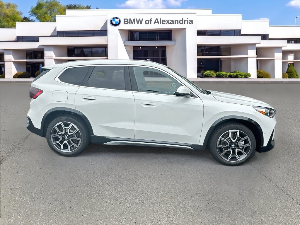 New 2027 BMW X1 xDrive28i AWD/4WD image 4