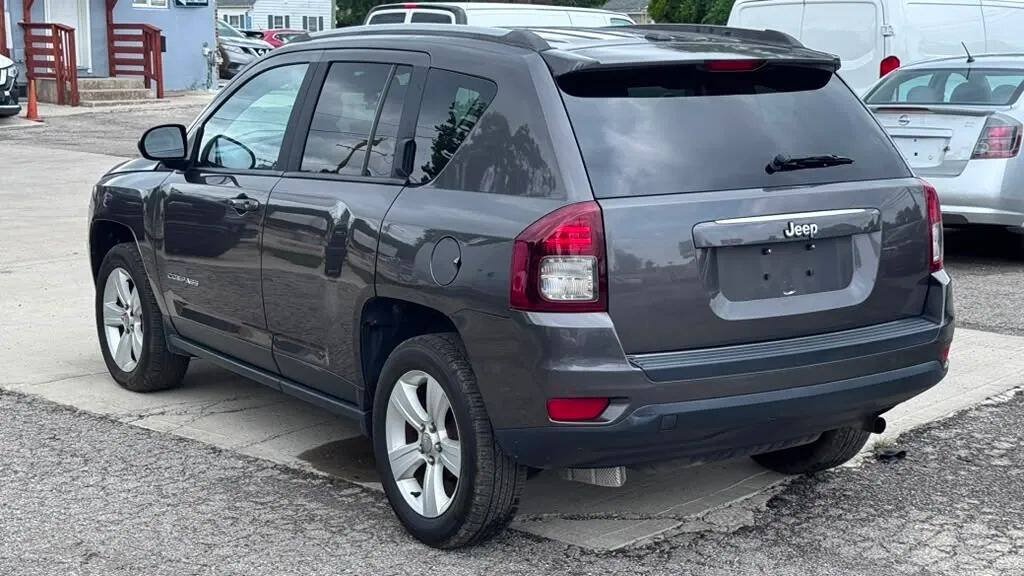 Used 2016 Jeep Compass Sport w/ Power Value Group FWD image 4