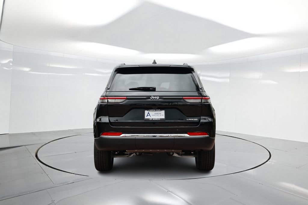 New 2025 Jeep Grand Cherokee Laredo image 3