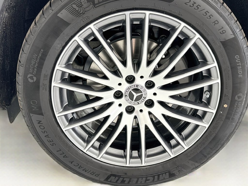 Certified 2026 Mercedes-Benz GLC 300 image 28