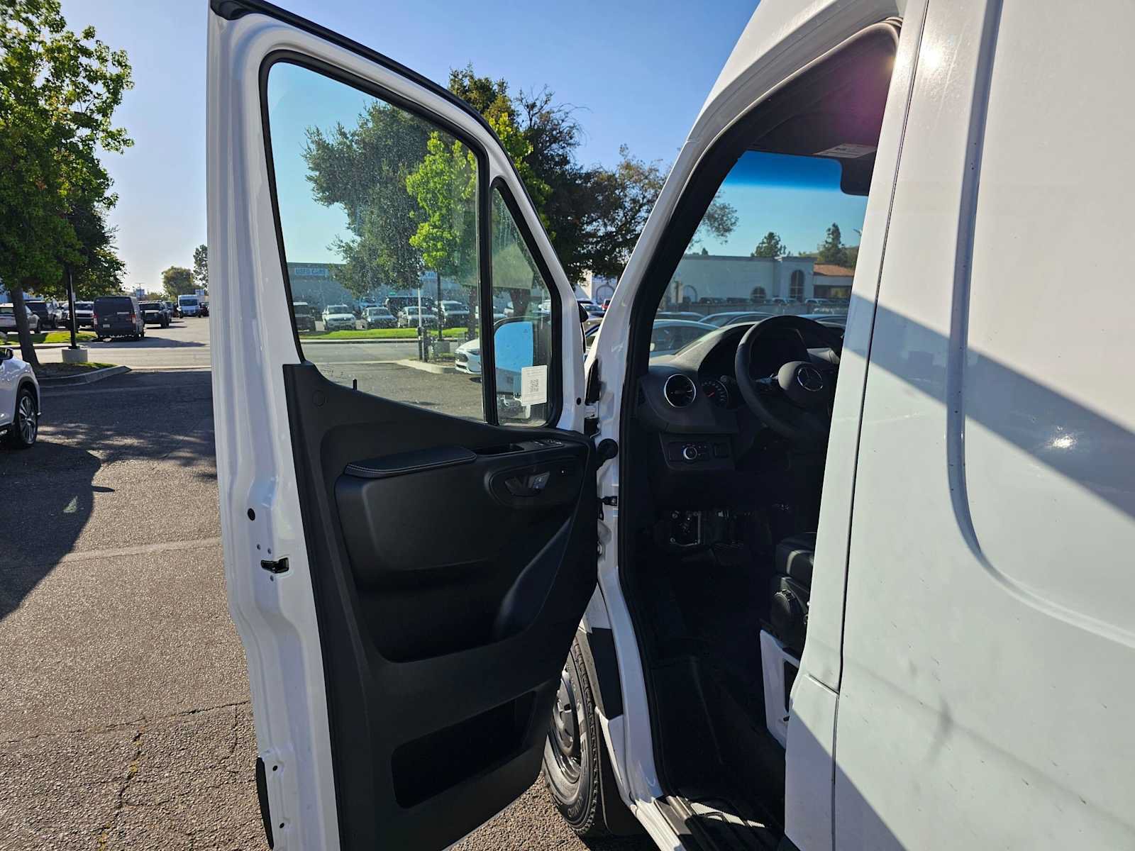 New 2026 Mercedes-Benz Sprinter 2500 image 18
