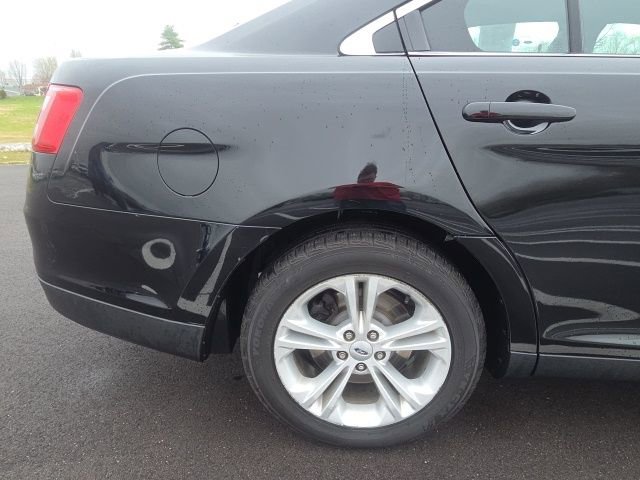 Used 2016 Ford Taurus SEL image 7