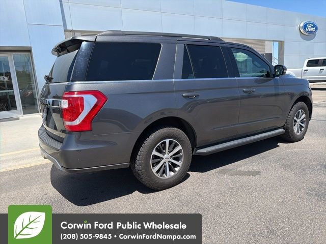 Used 2018 Ford Expedition XLT w/ Equipment Group 201A AWD/4WD image 4