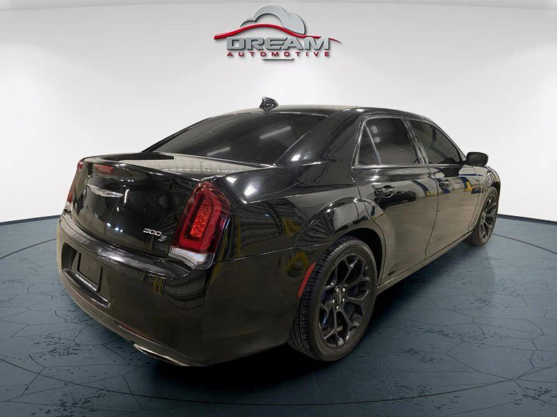 Used 2019 Chrysler 300 S RWD image 15