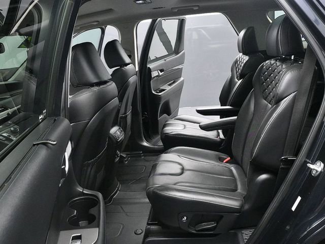 Used 2022 Hyundai Palisade Limited w/ Winter Package image 10