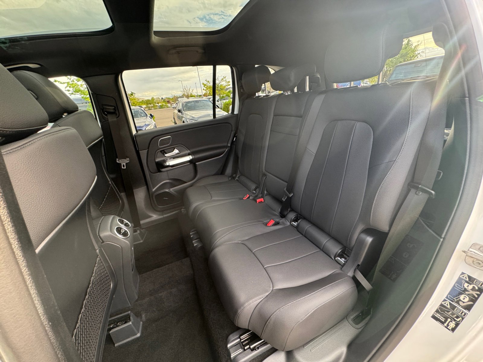 New 2026 Mercedes-Benz GLB 250 4MATIC image 17
