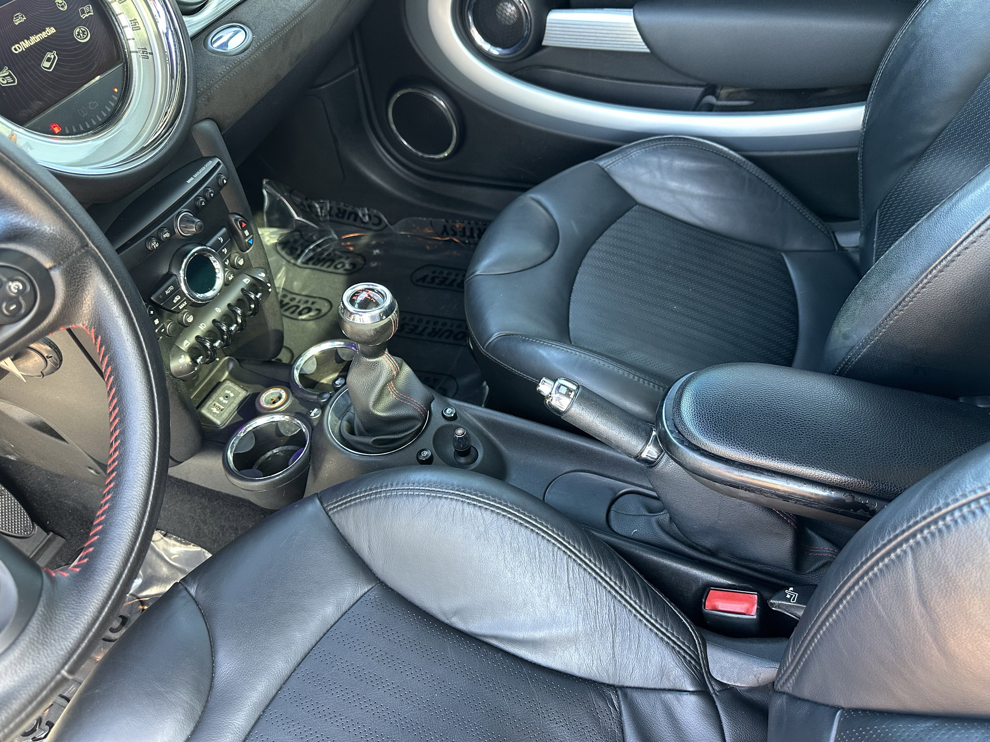 Used 2014 MINI Cooper Clubman image 16