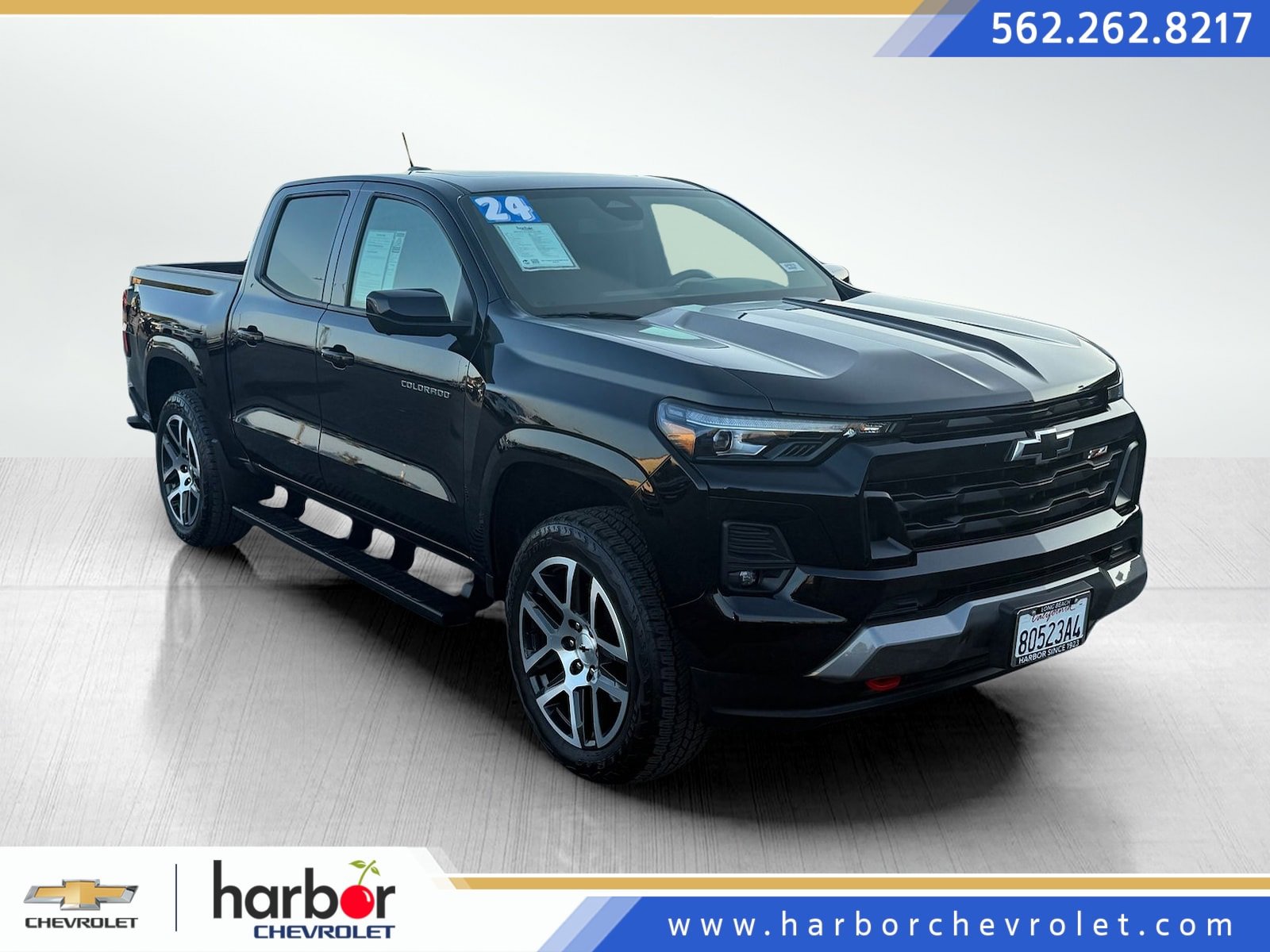 Used 2024 Chevrolet Colorado Z71 w/ Z71 Convenience Package 2