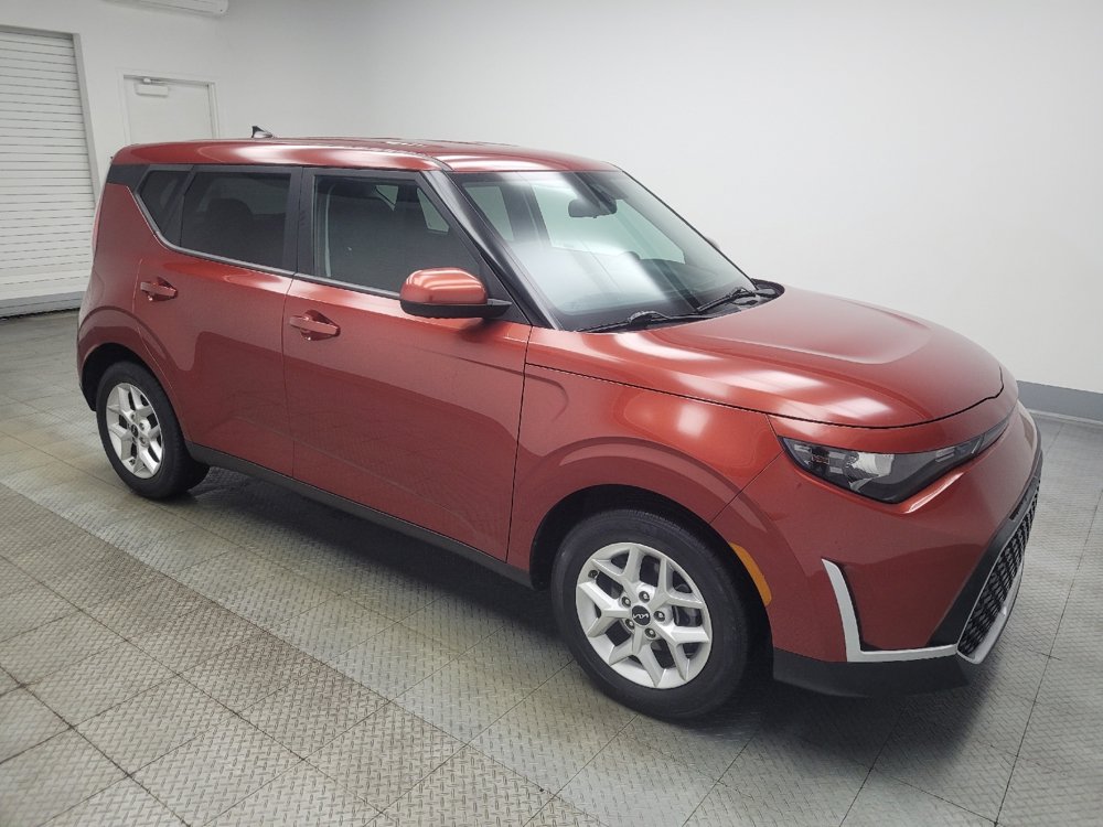 Used 2023 Kia Soul LX w/ Option Group 015 FWD image 11