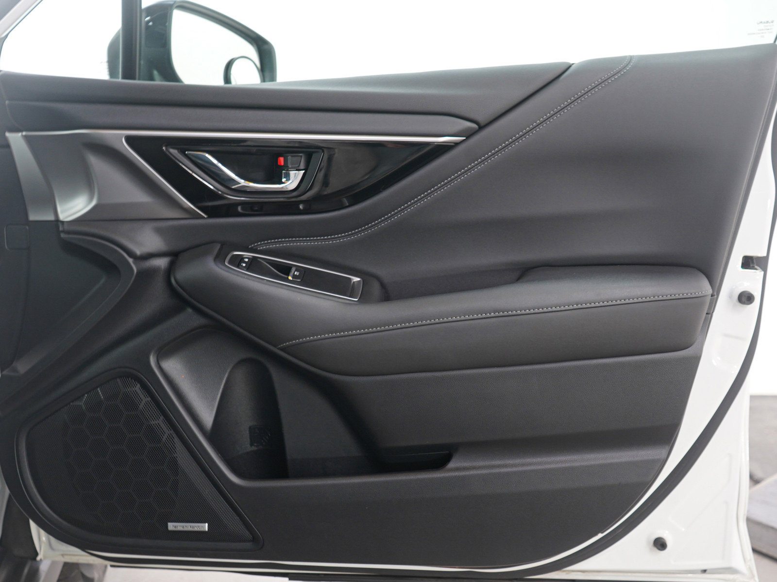 Used 2021 Subaru Outback Limited image 12