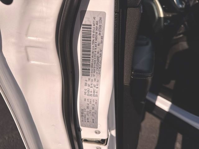 Used 2017 Jeep Cherokee Latitude w/ Safety/Convenience Group image 31