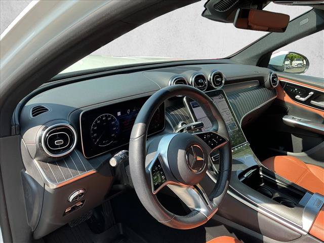 Used 2023 Mercedes-Benz GLC 300 4MATIC image 10